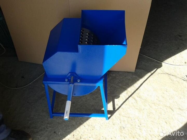 Зернодробилки и Кормоизмельчители,сеялка ручная 