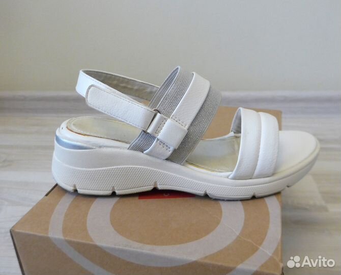 Босоножки женские летние / 39 / Carnaby