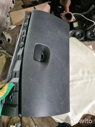 Бардачок Renault Fluence седан M4R 2011