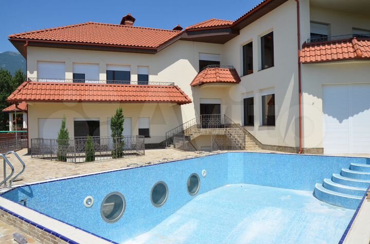 Дом 510 м² на участке 11 сот.