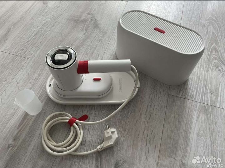 Утюг с отпаривателем