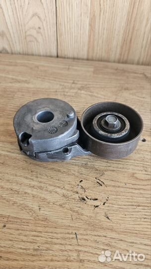 Натяжитель ремня Nissan Qashqai 1 MR20DE