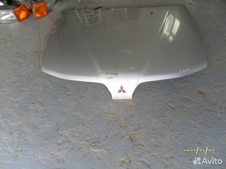 Капот Mitsubishi Carisma 1 рестайлиг светлый