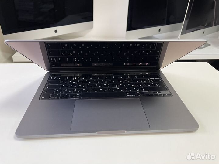 Топовый MacBook Pro 13 2020 i7 16/500, новый АКБ