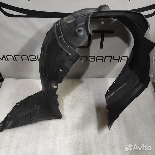 Подкрылок оригинальный передний правый Mazda 3 bk