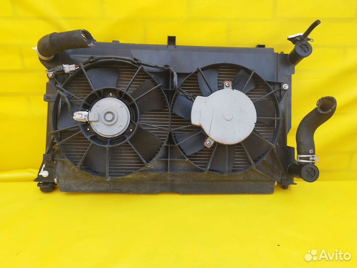 Радиатор охлаждения Toyota Avensis Т250