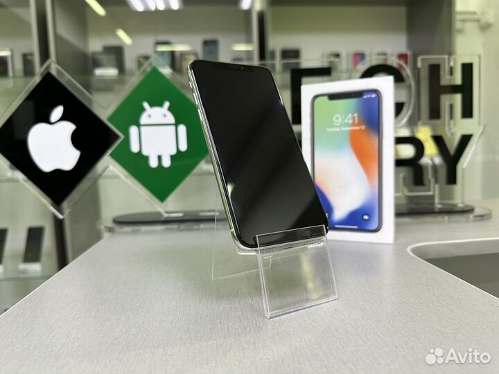 iPhone X, 64 ГБ