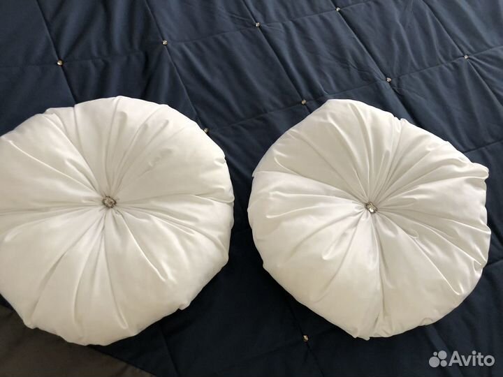 Покрывало с подушками