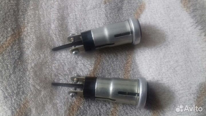 Глазок зеленый красный