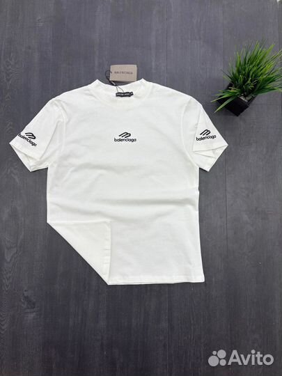 Футболка Balenciaga