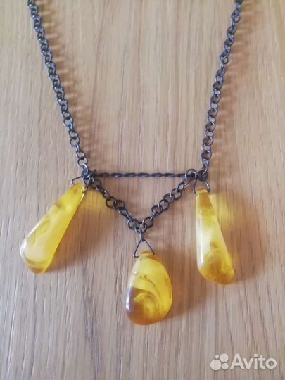 Винтажная подвеска из янтаря