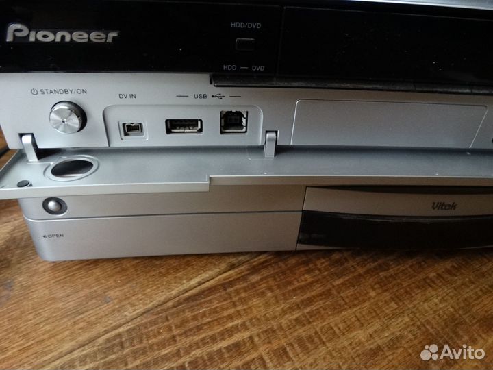 Pioneer DVR 560H Recorder