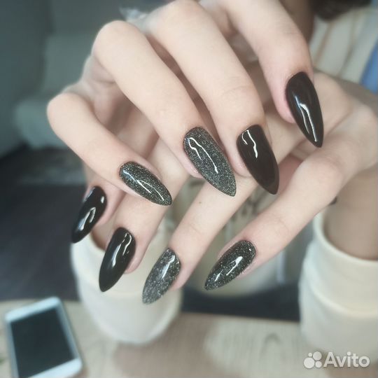 Маникюр, педикюр, наращивание ногтей