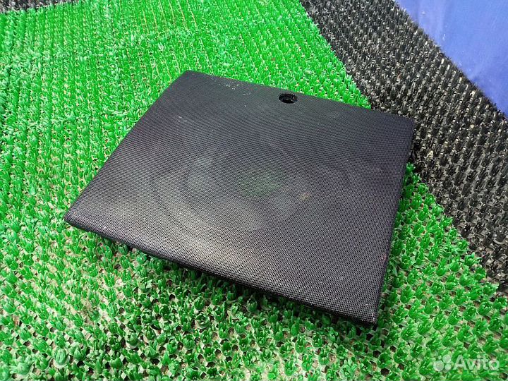 Декоративная решетка динамика Toyota Land Cruiser