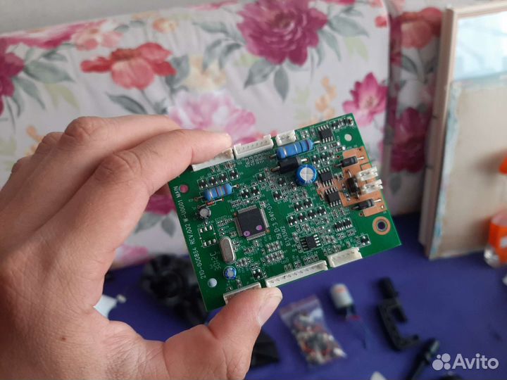 Запчасти для игровых рулей Logitech