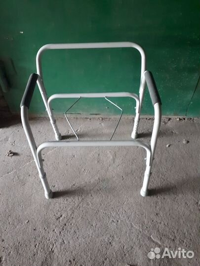 Гигиенический стул-унитаз