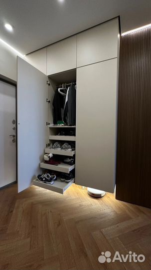 Прихожая с подсветкой на заказ