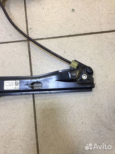 Стеклоподъемник задний правый Volkswagen Polo 5