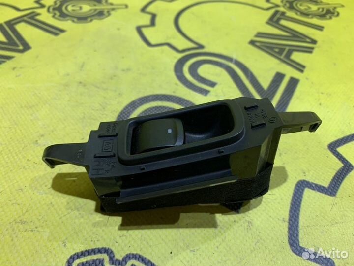 Кнопка стеклоподъемника задняя правая Subaru
