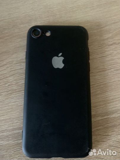 iPhone 7 заблокированный
