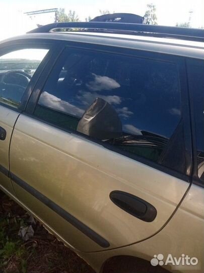 Дверь задняя правая Toyota Avensis 2000