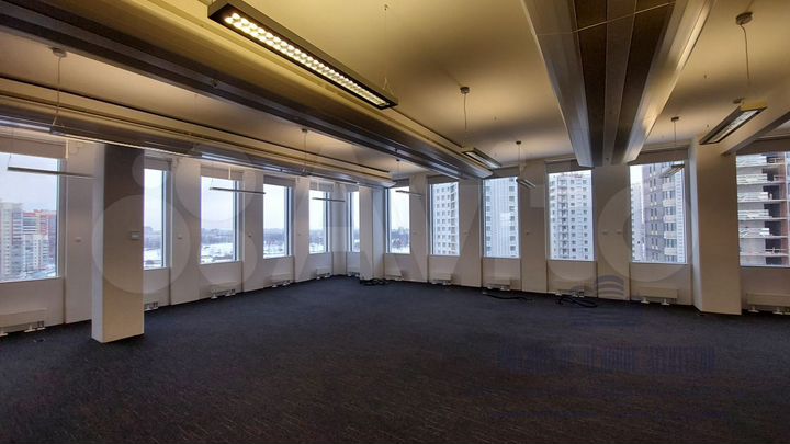 Офис в бизнес центре класса А 890 м²