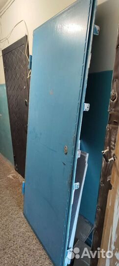 Металлическая дверь бу