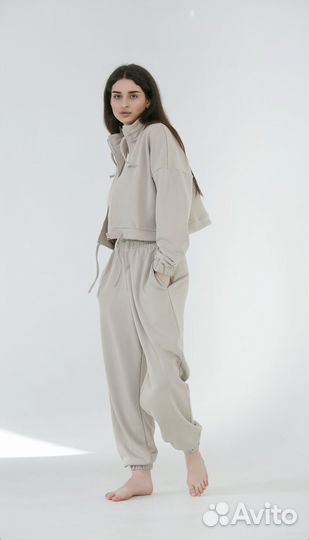 Пошив оптом лонгсливов, любого трикотажа