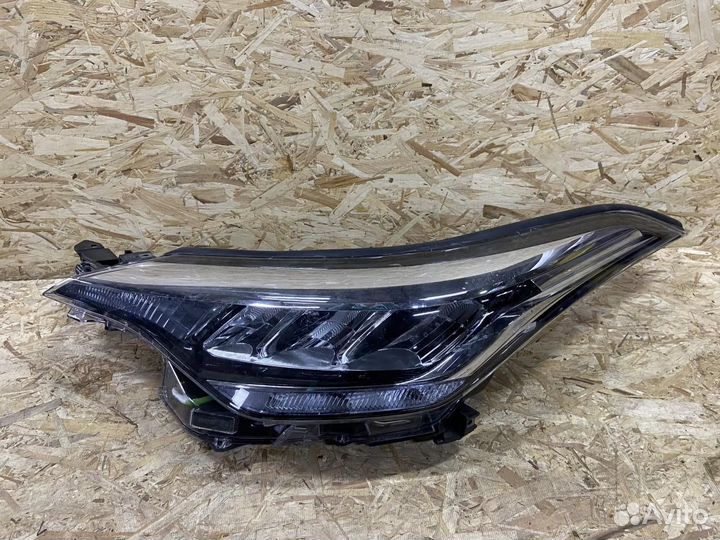 Фара передняя левая Toyota C-HR