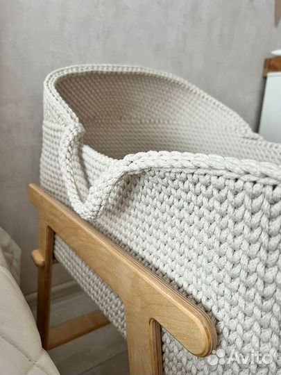 Детская кроватка люлька с маятником