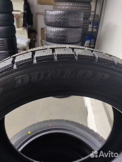 Dunlop Winter Maxx SJ8 275/45 R20 110R