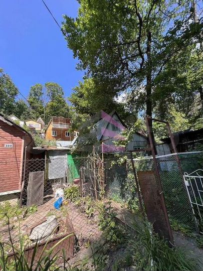 Дом 25,9 м² на участке 2 сот.