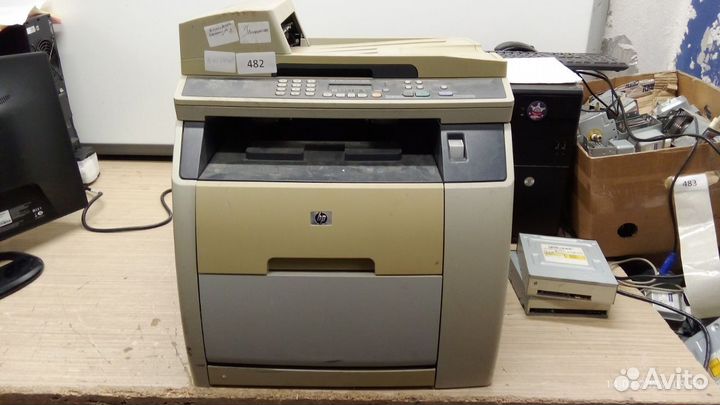 Мфу HP Color LaserJet 2820