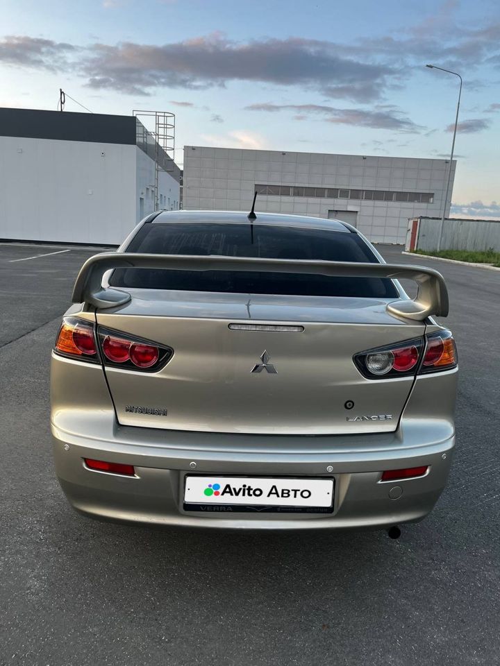 Mitsubishi Lancer: фото владельца