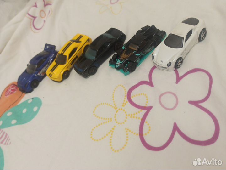 5 машинок хот вилс