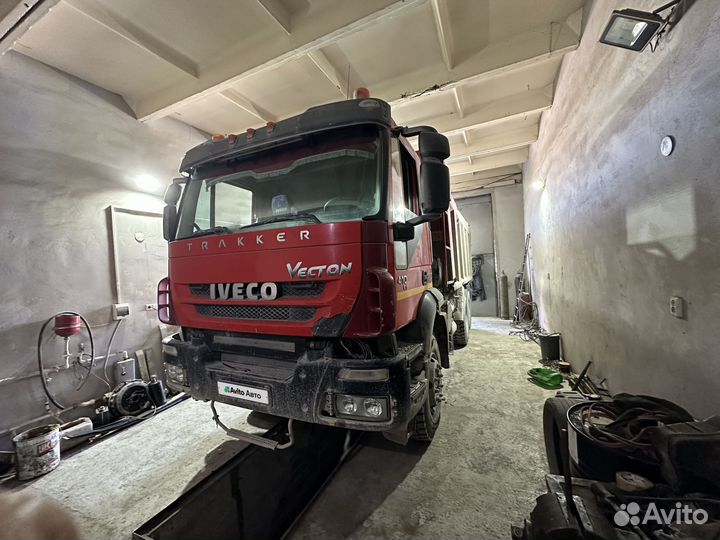 IVECO Trakker 410, 2015