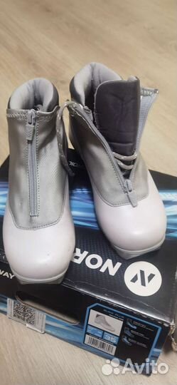 Ботинки лыжные