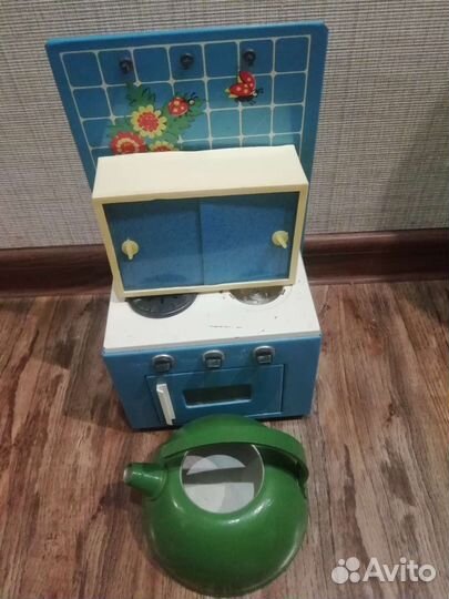 Игрушка СССР жесть плита чайник