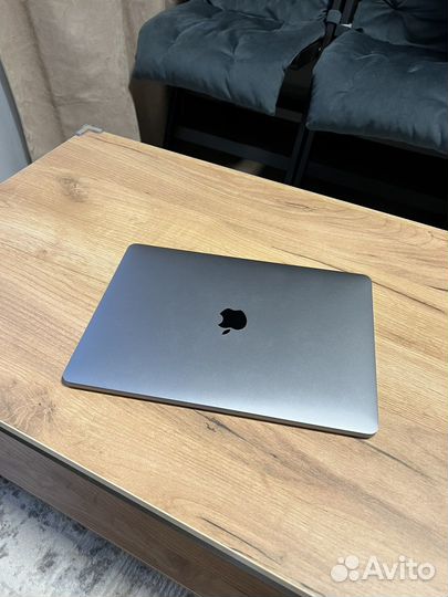 Apple MacBook Pro 13 2019
