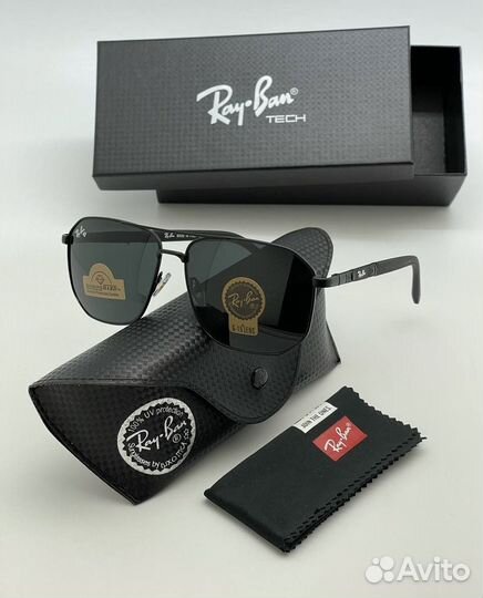 Солнцезащитные очки Ray Ban