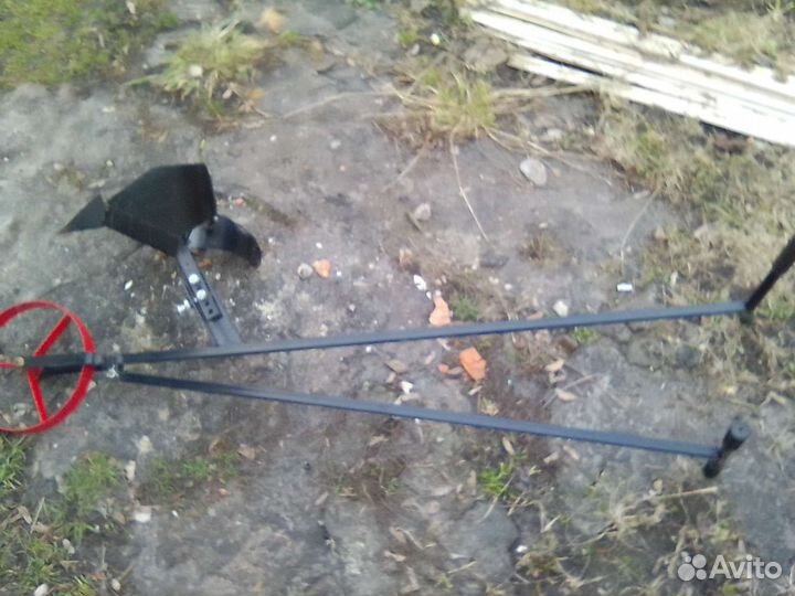 Плуг-окучник ручной