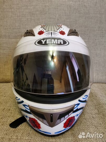 Мото шлем Yema