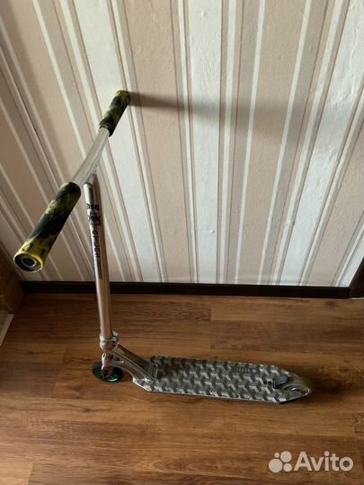 Кастомный самокат drone