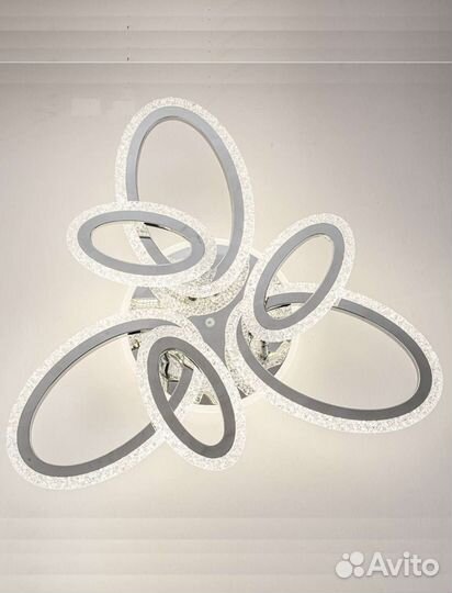 Люстра потолочная светодиодная с пультом новая