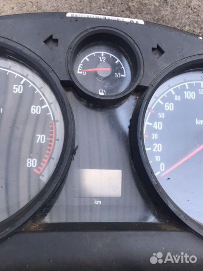 Щиток приборов Opel Astra H Zafira B МКПП бензин