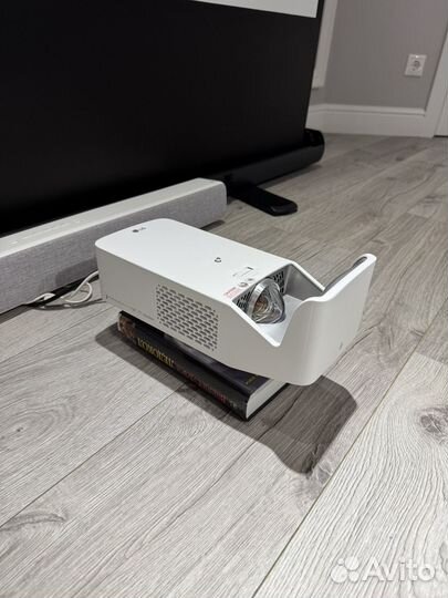 Поектор + экран + колонка