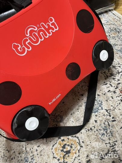 Детский чемодан каталка trunki