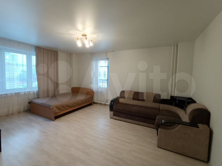 2-к. квартира, 76 м², 8/23 эт.