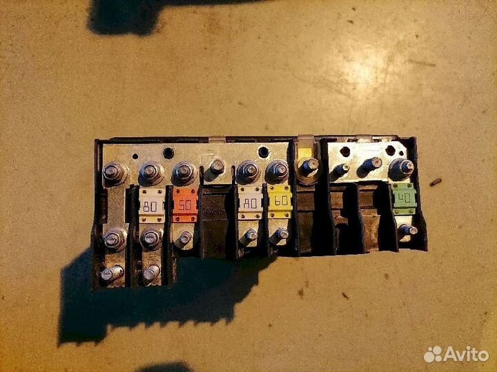 Блок предохранителей Volkswagen Passat b6 3C5 3cbz