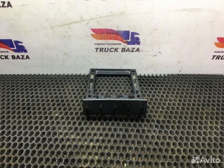 Кронштейн зеркала прижимной Man TGS, Man TGX